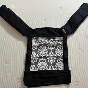 Baby/Toddler Carrier - Infantino Sash Mei Tai Wrap